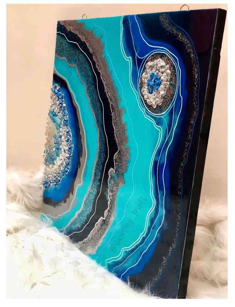 RESIN DECORS